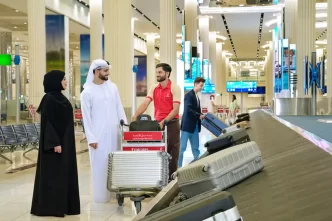Emirates bate recorde no manuseio de bagagens em seu hub de Dubai